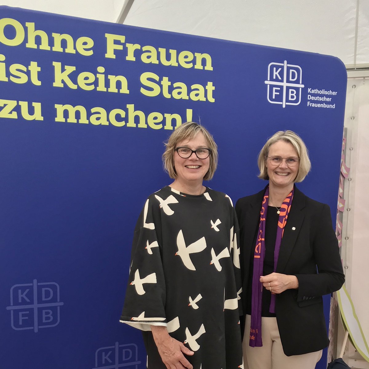 NYwelskop's tweet photo. Ohne Frauen ist kein Staat zu machen - diese Botschaft sendet der @KDFB_Bund vom # Katholikentag ne wir @Caritas_web schließen uns gerne an. #Friedenbeginnt https://t.co/GPDKRhyJef