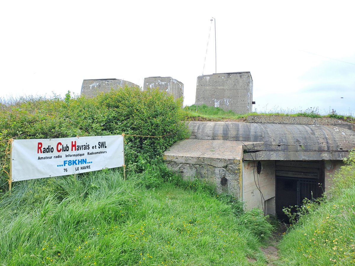 F4HJOjerome's tweet photo. F8KHN started its annual field day yesterday, on POTA FR-4399, on a German WW2 radar bunker in Fécamp in Normandy. 
This weekend two amateur radio stations run ssb and ft8/ft4 on the references pota fff and arlhs lighthouse.

73 jerr F4HJO 
#F8KHN #POTA #hamradio  #ft8 #icom https://t.co/kbAYTddb6I