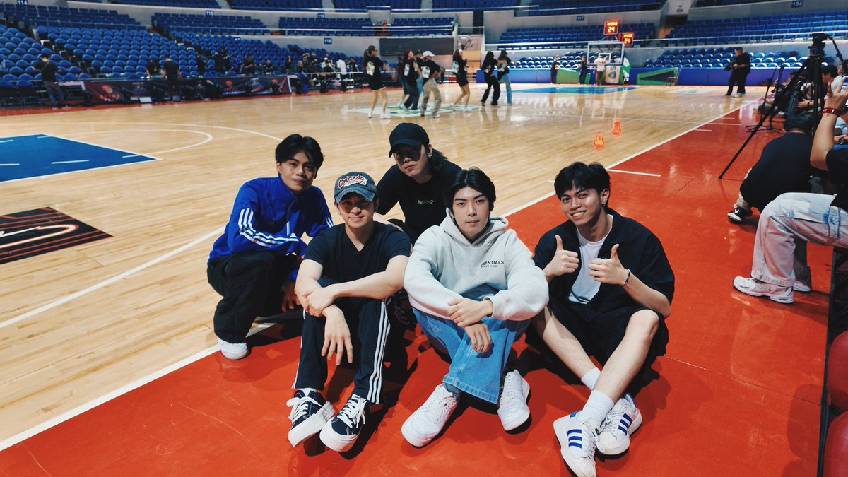 wriveph's tweet photo. [#Wrive] Arrived at the @TheBigDome for the #StarMagicAllStarGames2024! See you all tonight! 🖤🤍

WRIVE GAME ON 
#WRIVEatAllStarGames2024
#StarMagicAllStarGames2024 https://t.co/Omt6w1NP4F