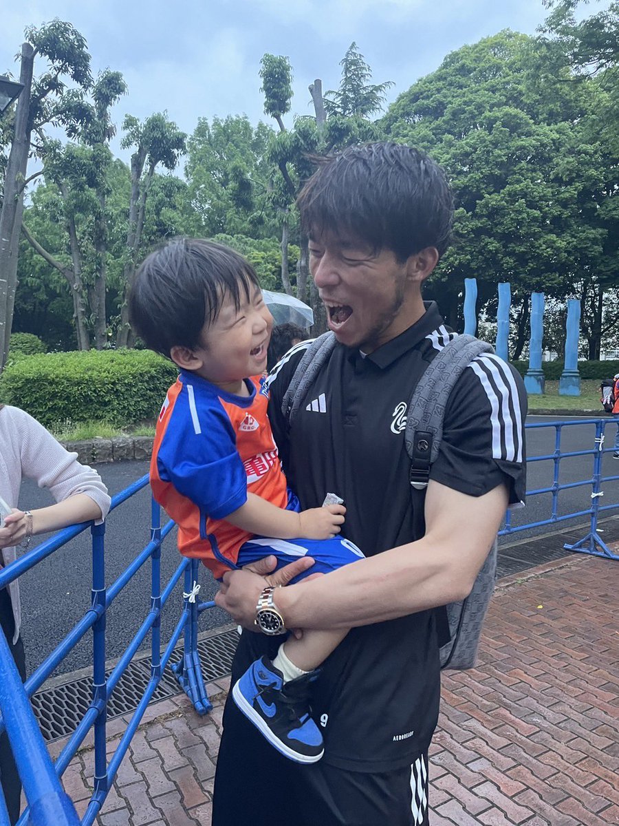 07kouji25's tweet photo. 今年もアウェイ制覇を目指すアルビサポーターそうちゃん😊
そして
J1という舞台で
僕にとって特別な野津田のピッチに立つことができ
とても感慨深かったです。
まだまだここから上目指しましょう！！
勝つっていいね👍 https://t.co/mfhjkqOWti