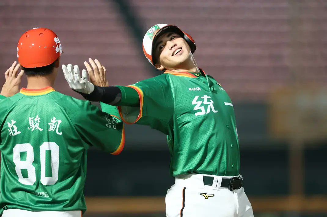 Out of Context CPBL tweet media