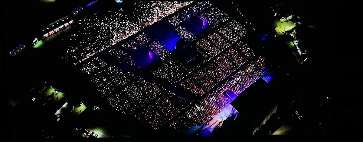These crowd shots are amazing!! 🤩 #ProudOfLouis #FEQW #FITFWTMexicoCity