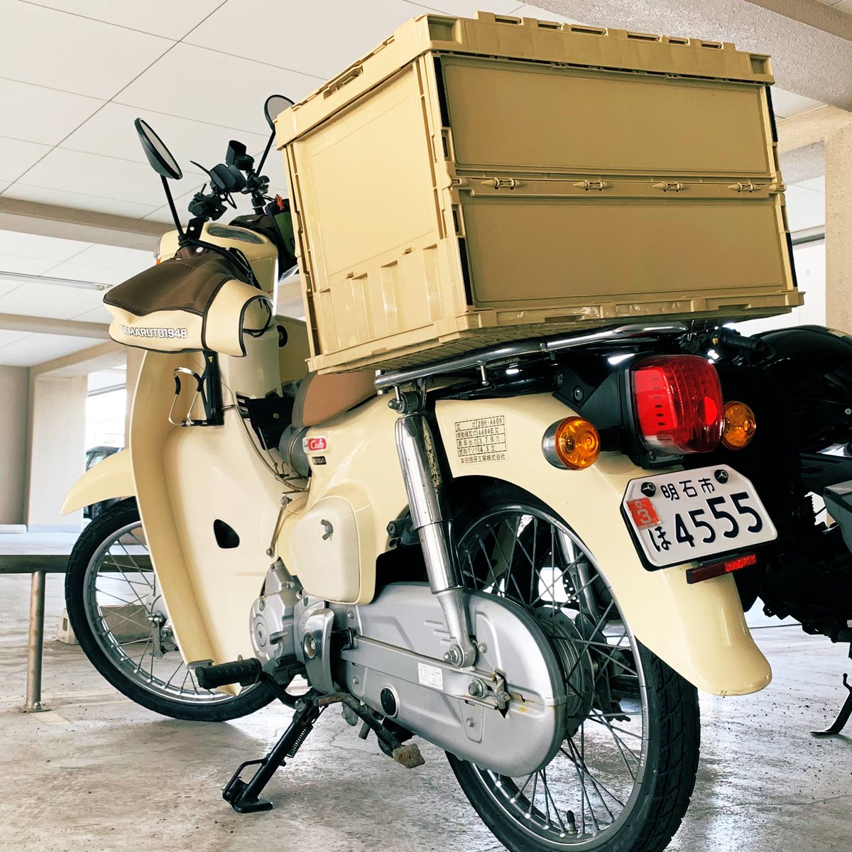 70Ki_cub's tweet photo. 入社して、土日はほとんど同期と遊んでたから、久々になってしまった…🛵😌
ナンバー変わりました！

もう暑いからハンドカバーとグリップヒーターは要らないね☀️ https://t.co/be8nfWK85B