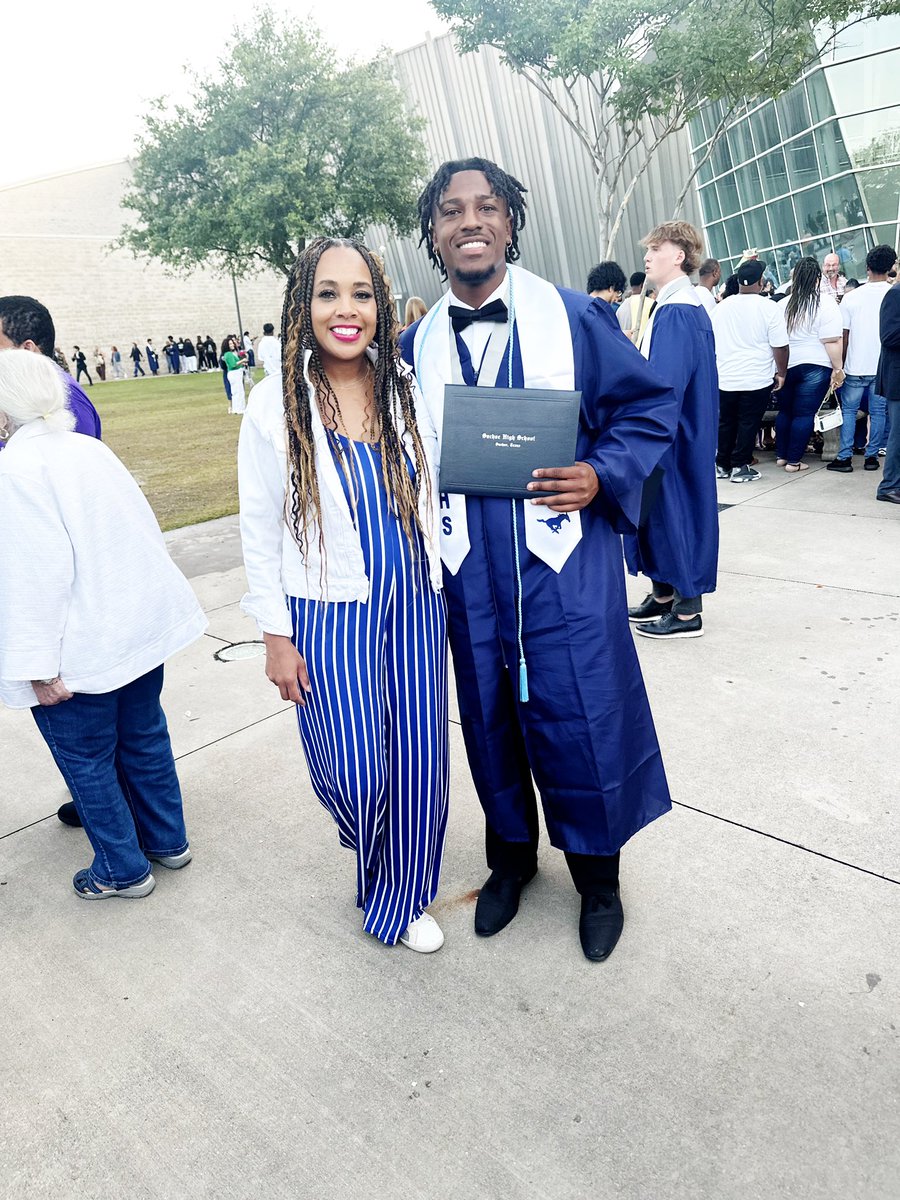 Rene' Bennett tweet media