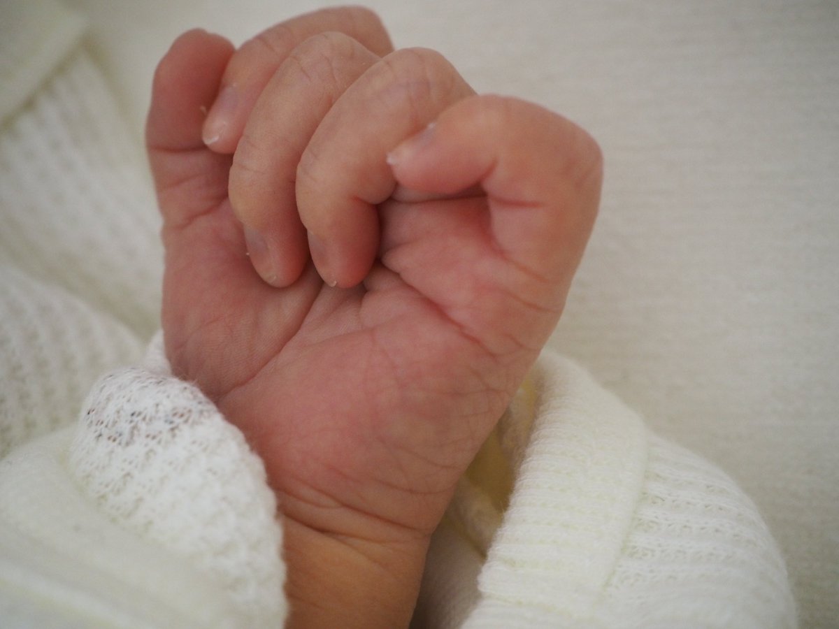 erimemo14's tweet photo. 【ご報告】
遅くなりましたが、先月中旬に男の子を出産しました！
我が子はめっちゃ可愛いですね🥰

今は息子だけ入院中で会えない状態ですが、退院したらたくさん可愛がってあげたいなって思ってます！

しばらくは産休育休なので、仕事用のこの垢はこれまで以上に低浮上になるかもです…笑 https://t.co/DotV4UZZVn