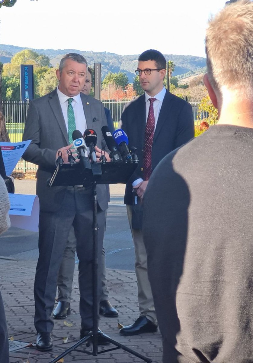 foundation_get's tweet photo. Our President Darren Davis has expressed his public support of the SA Government's plans to create safer environments near schools. Darren spoke alongside Treasurer Stephen Mullighan MP and Emergency Services &amp; Road Safety Minister Dan Cregan MP. https://t.co/Ty337pslFq