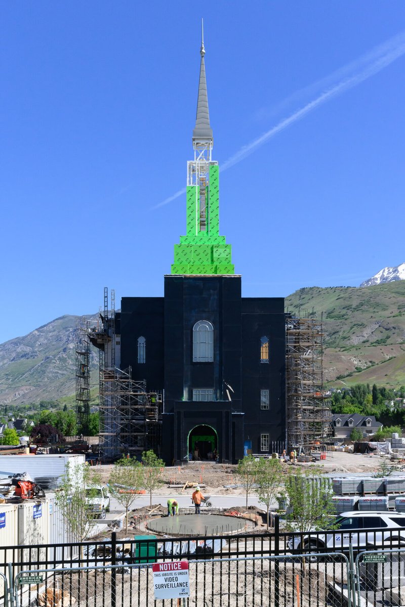 cofjctemples's tweet photo. Work is underway on the hardscape south of the #LindonUtahTemple. Stakes have been placed to mark the location of planter footings, and a concrete oval pad has been poured, which will serve as a sitting and gathering area. (Photo: Brent R.) #lindontemple
https://t.co/aMvM6SgnrF https://t.co/YBzpit7yMm