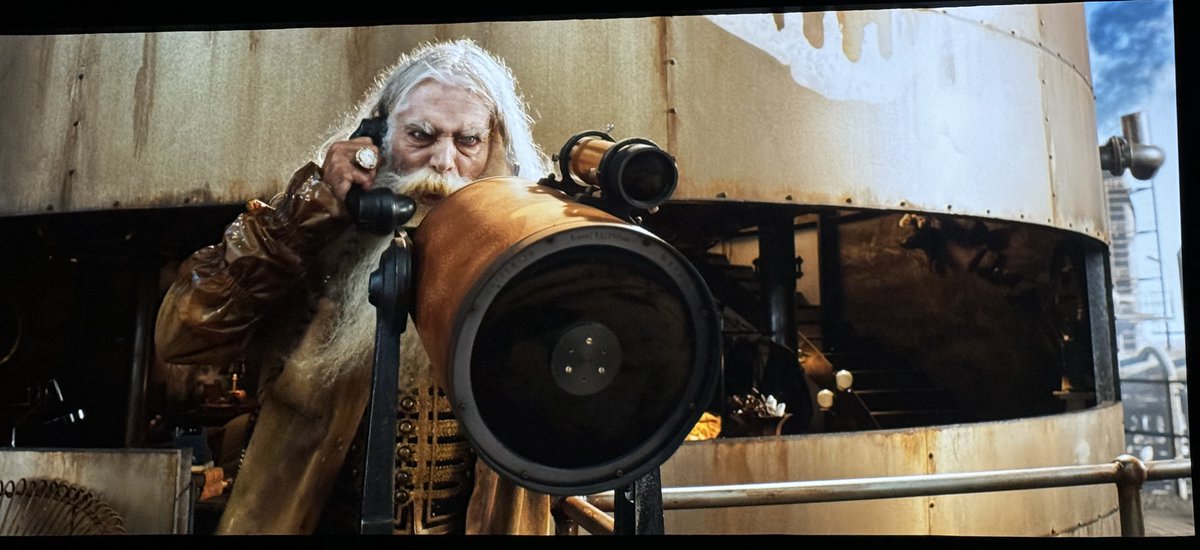 TheBirdist's tweet photo. Lots of birdwatching scenes in FURIOSA (2024) https://t.co/ClmPDHVjM5