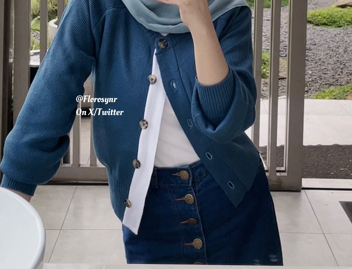 nrosynr's tweet photo. @ohmybeautybank Cardi INIII!!! Kiri 60rban, kanan 70rban. Dua2 nya CANCIKK POLLL, gk bikin gatel + gmpang mix &amp; match💕 https://t.co/hWctYiYz5u