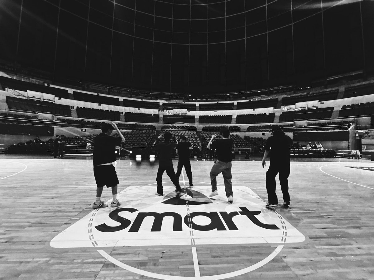 wriveph's tweet photo. [#Wrive] Are you ready for tonight? 🖤🤍

WRIVE GAME ON
#WRIVEatAlIStarGames2024
#StarMagicAllStarGames2024 https://t.co/tBnl0NsrGq