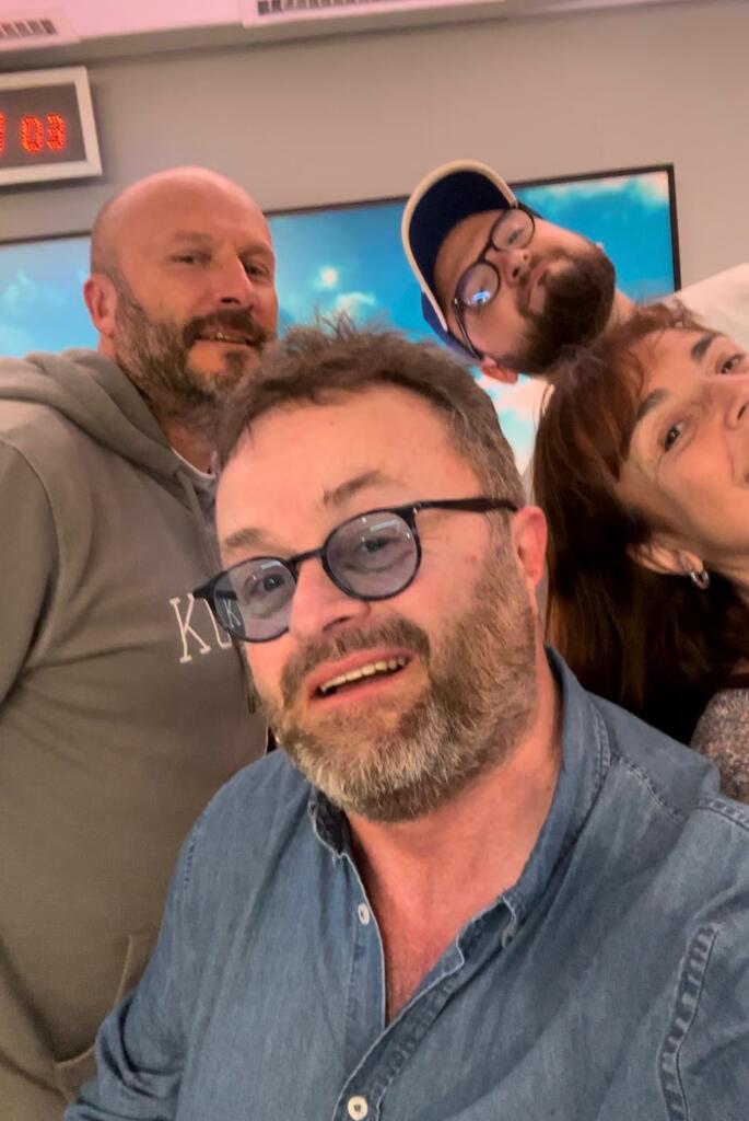 On n'arrive pas à savoir si on est trop fatigué ou trop en forme... La vérité est sûrement entre les deux !
Tout va bien pour vous ? 
Merci de vous réveiller à l'écoute de RTL !