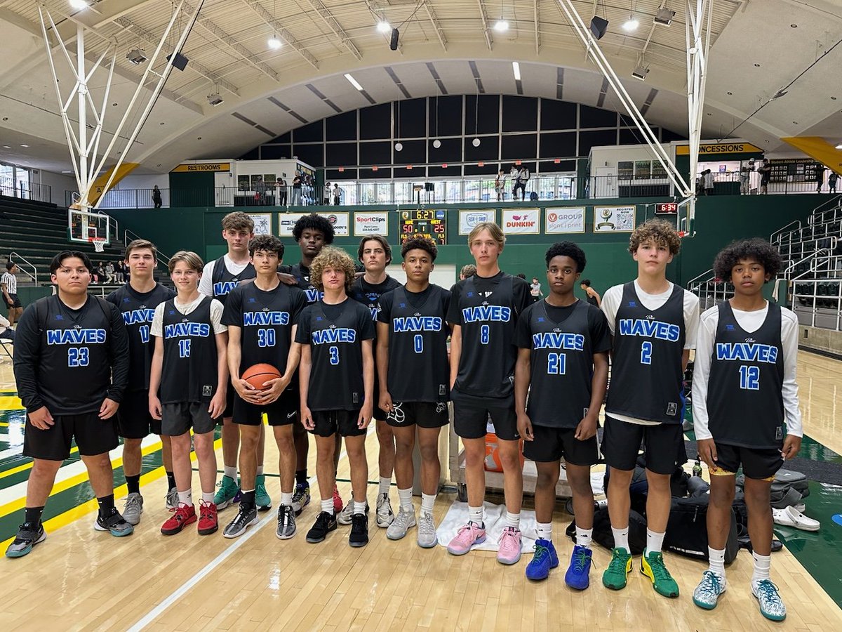 HoopsFallbrook's tweet photo. @CoachDanielDyck 
Thank you for having us this year! The boys are having fun. Good competition. https://t.co/VNZwWTlmRx