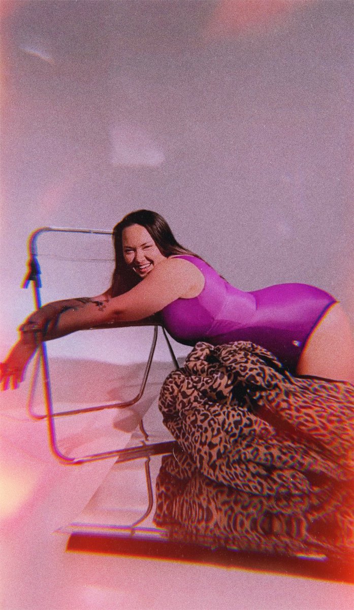 ChudoSasshha's tweet image. ART VS. ARTIST 🐸 #IAMART 🧡