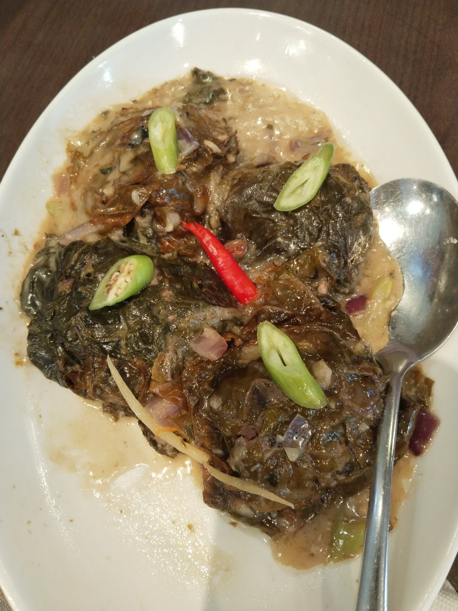 Lenz0819's tweet image. Mangan Tamu! 😻🫰❣️
#crispypata #bulalo #karekare #laing #calamares