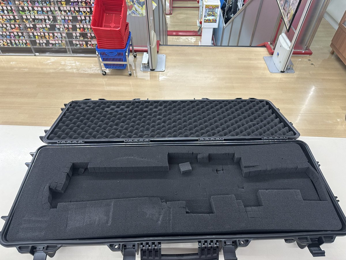 TSUNAMI 1043513 キャスター付きガンケースの入荷です！ キャスター