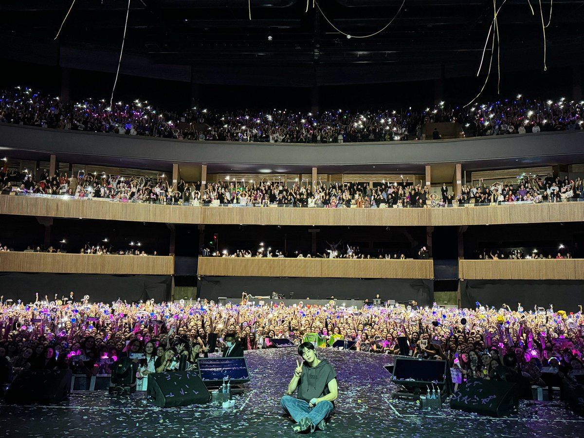 CHAEUNWOO_offcl's tweet photo. [📸] 🌟240601 #MysteryElevator🌟

✩˚｡⋆ 𝑀𝑦𝑠𝑡𝑒𝑟𝑦𝐸𝑙𝑒𝑣𝑎𝑡𝑜𝑟 𝑖𝑛 𝑆𝐴𝑂 𝑃𝐴𝑈𝐿𝑂 ‧˚♡

브라질 아로하의 뜨거운 열기에 감동한 은우❤️‍🔥
남미 첫 공연 잘 마무리했습니다‼️
우리 다음에 또 만나요🇧🇷💜

#아스트로 #ASTRO #차은우 #CHAEUNWOO
#아로하 #AROHA #JUSTONE10MINUTE https://t.co/OumEU4DwSh