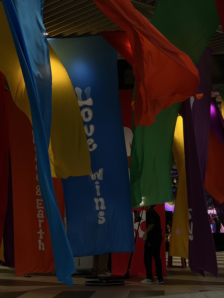 RostiFeo's tweet photo. Pride month has begun 🤞
#BangkokPride2024 https://t.co/Hd2bS36IHd
