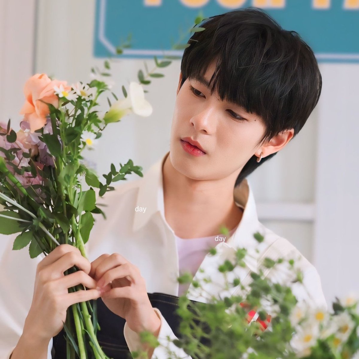mimaine24's tweet photo. List:
1. My first event support Pooh #ppoohkt was MAMI CAFE X POOPAVEL #MAMIXPOOHPAVEL_FLOWERBOY
01.06.2024 https://t.co/gZ52naIt6y