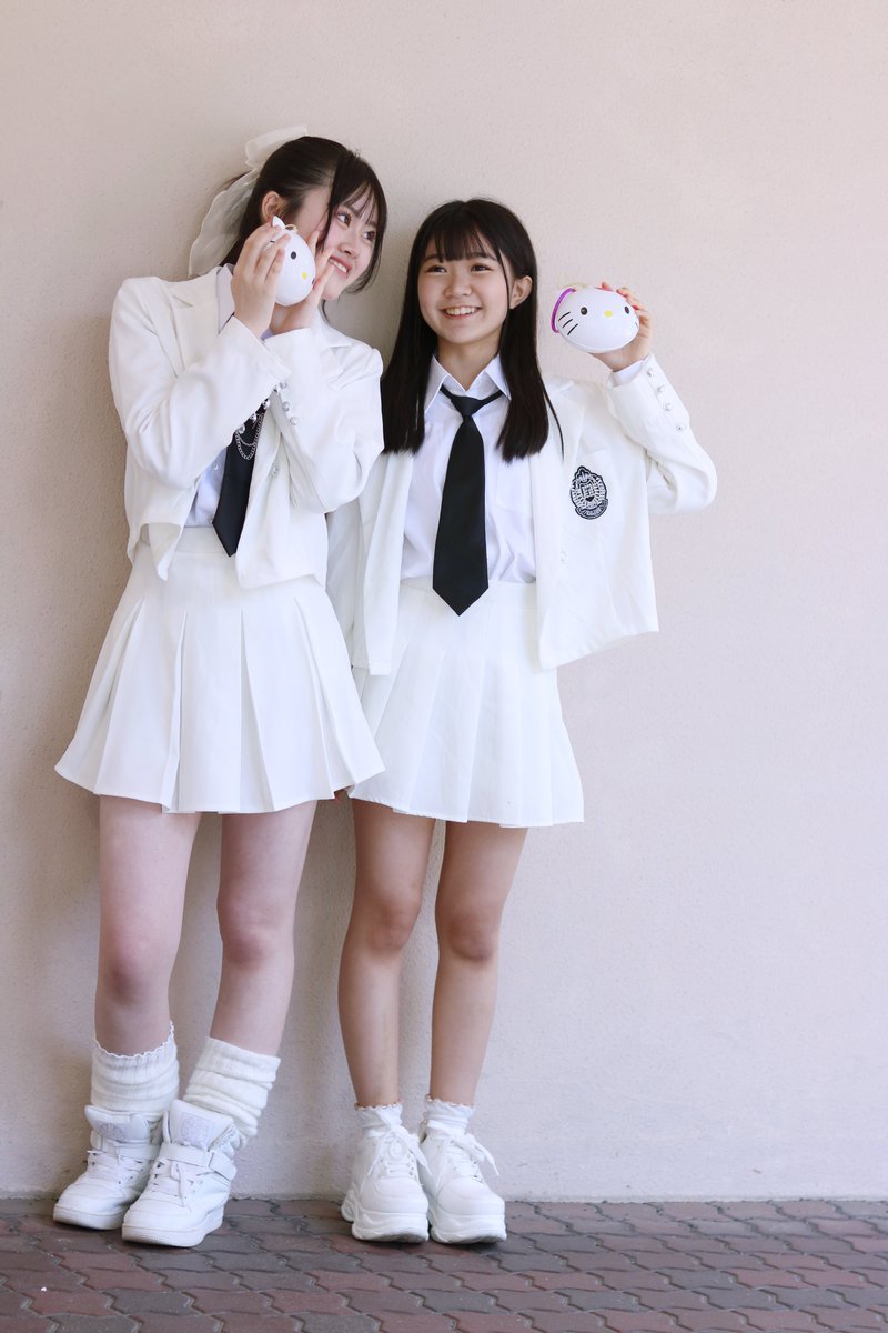 takataka_fs50's tweet photo. 2024/06/02 キャポの縁日 アクターズスタジオ北海道本部スターゲート校 888~Angel Number~ ライブ後物販交流会 やっぱりるりんちゃん身長伸びましたよね😲🦒(言うの2回目)
#アクターズ札幌 #888AngelNumber #斉藤彩乃 #中川琉梨音 #るりんたん #キャポ大谷地 https://t.co/HXyGJcedwZ