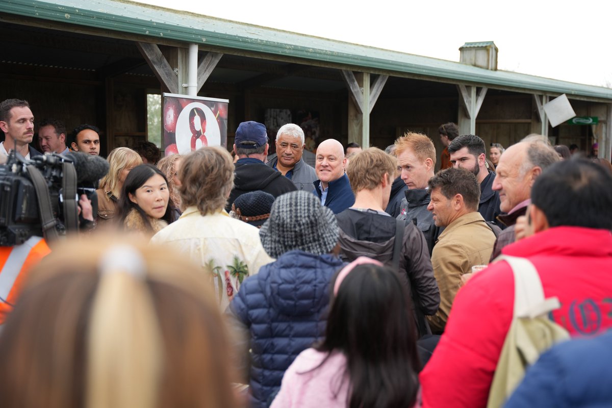 chrisluxonmp's tweet image. From 31 July this year, average income households will receive tax relief of up to $102 a fortnight. On top of that, eligible families will receive a FamilyBoost childcare payment of up to $150 per fortnight.

@nicolawillismp and I got out to the Clevedon Village Farmers Market…