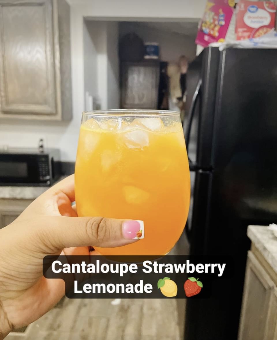 MarketingBully_'s tweet image. I love showing my husband I listen to him when he shares his interest and things he likes with me.

He told me he didn’t like store bought juice anymore… so bought a juicer &amp;amp; started making it fresh.

He told me he loves bonsai tress but hates when plants die… so I got him a…