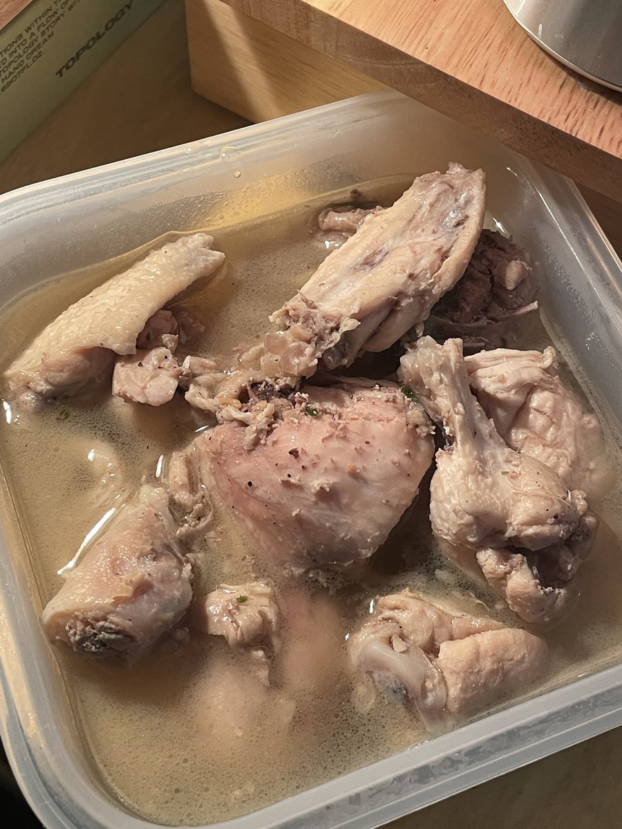 [🐲] tinola day 🍃
no veggies though... 🥲 

kayo, ano ulam niyo?

#HORI7ON #호라이즌 #VINCI #빈치