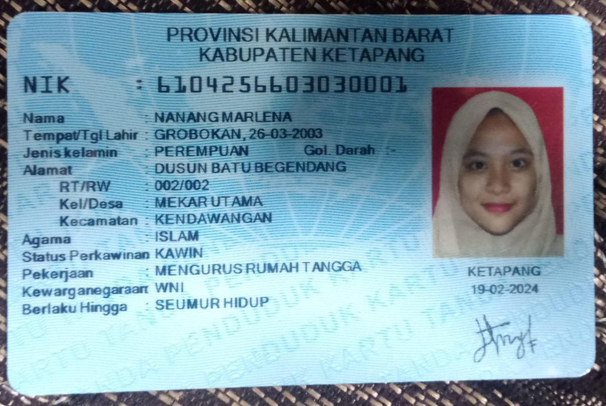 strwberrylov's tweet photo. Hai guys, hati2 sama SCAM. Gua abis kena tipu cerita sialku 330k😭. Semua highlight dia palsu testi dia juga semuanya palsu. Dia udah sempat ganti username ig beberakali juga. So becareful guys. Rekening atas nama nanang marlena, No hp 087862137925, ktp juga atas nama yang sama. https://t.co/nNNsjj3dbT