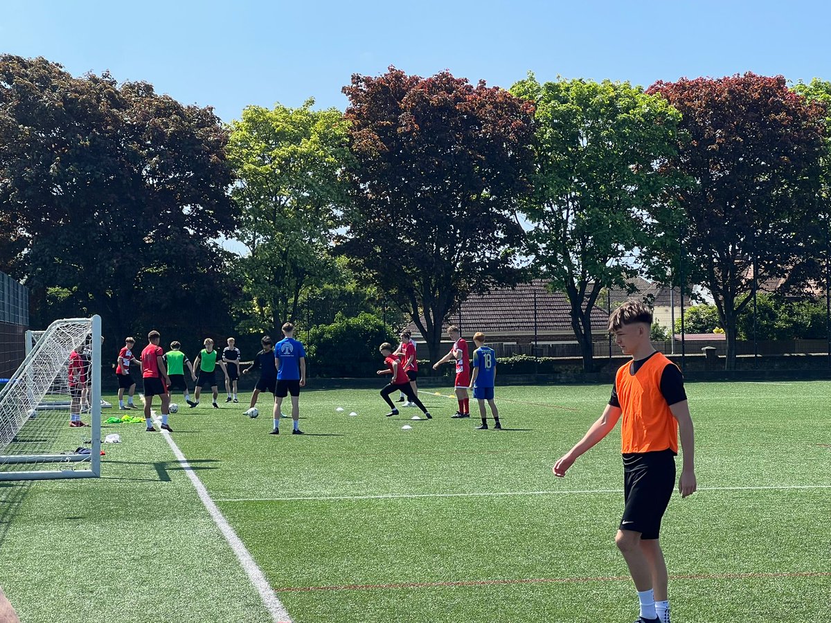 seafordtownfc's tweet photo. We're back!!!

Our second U18 trials day is underway and we've got another fantastic turn out 💪

Getting game realistic minutes in today for everyone to show what they can do 🔥

#UpTheTown https://t.co/gh12aX5wQB