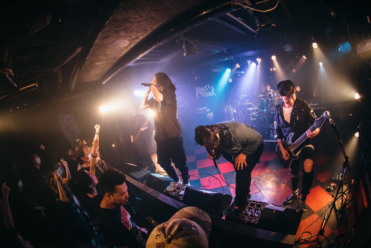 avoid_silence_'s tweet photo. 6/1(Sat)@新宿ANTIKNOCK
miku &amp; mika pre. ZINNIA vol.1

ご来場の皆様、ありがとうございました！
我々Avoid Silence.7月2日で現体制ラストになります。
出番は21:25〜ですので、是非刮目ください。

Photo by @Utaka_reeno https://t.co/EMEQkqJpJG