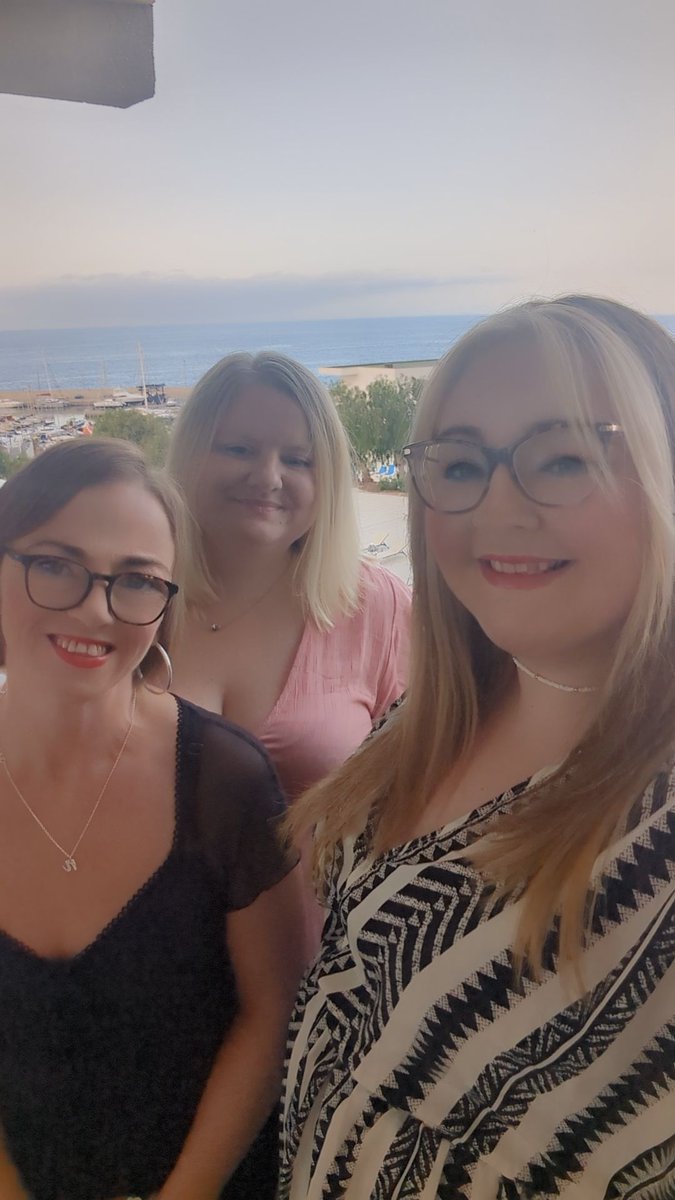 LauraAM1984's tweet photo. Our first night last night #tenerife #golfdelsur #lovinit #drinks https://t.co/Cef2sgyugW