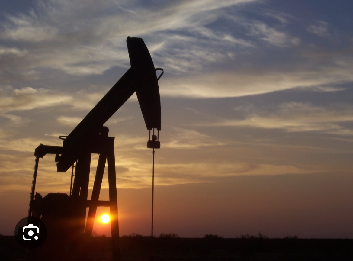 Onome239's tweet photo. Crude oil facilities in Urhobo land, Oghara Kingdom edition 
- 23 Oil Wells 
- Flow Station
- Gas Processing Plant
- 75 Km Oil and Gas Pipeline across Communities in the Kingdom
- 20 Km Escravos/Kaduna Crude Oil and Gas Pipeline Network across the Kingdom

Urhobo Wado ❤️
South South 
Niger Delta