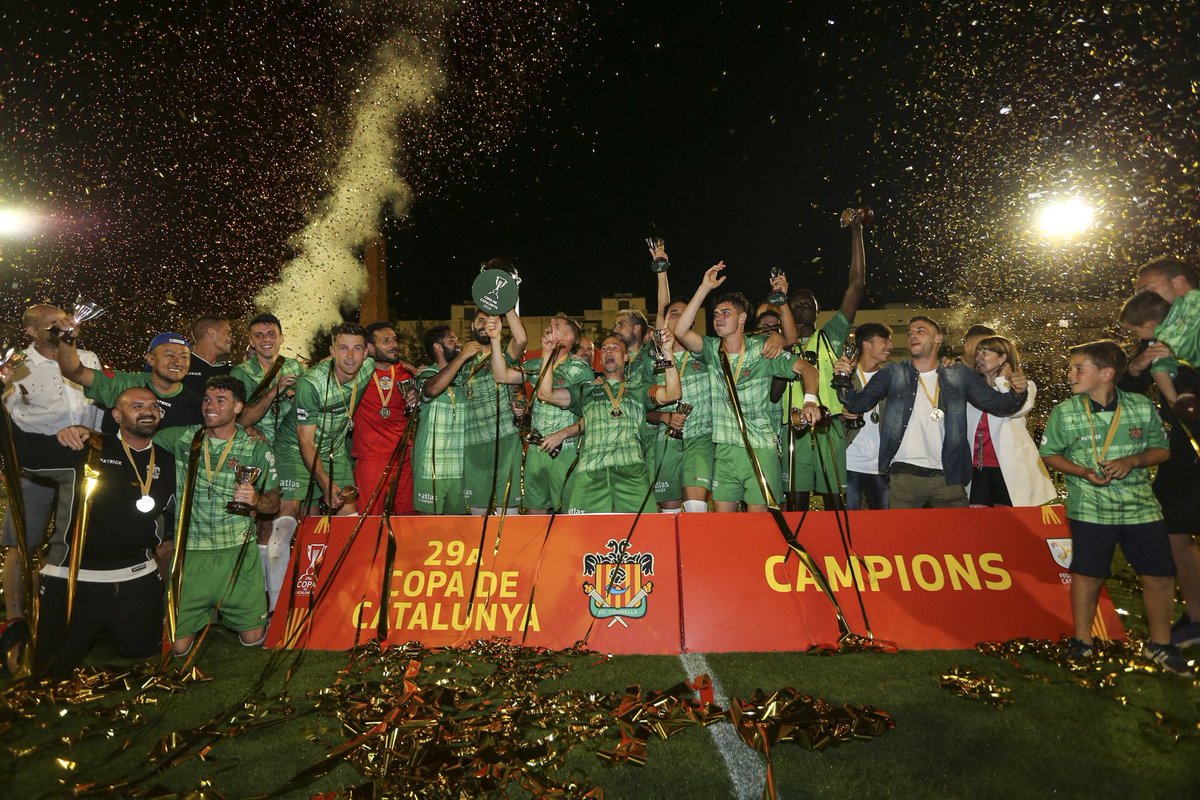 ue_cornella's tweet photo. 🔙 Tal día como hoy hace 6️⃣ años… 

😍 ¡VICTORIA en la final de la Copa Catalunya Absoluta 🆚 @uahorta! 🏆 

👏🏻 ¡Qué sensación tan increíble! 🟢

#CopaCat #Ambelverdalcor 💚 https://t.co/A0f163P8Sy