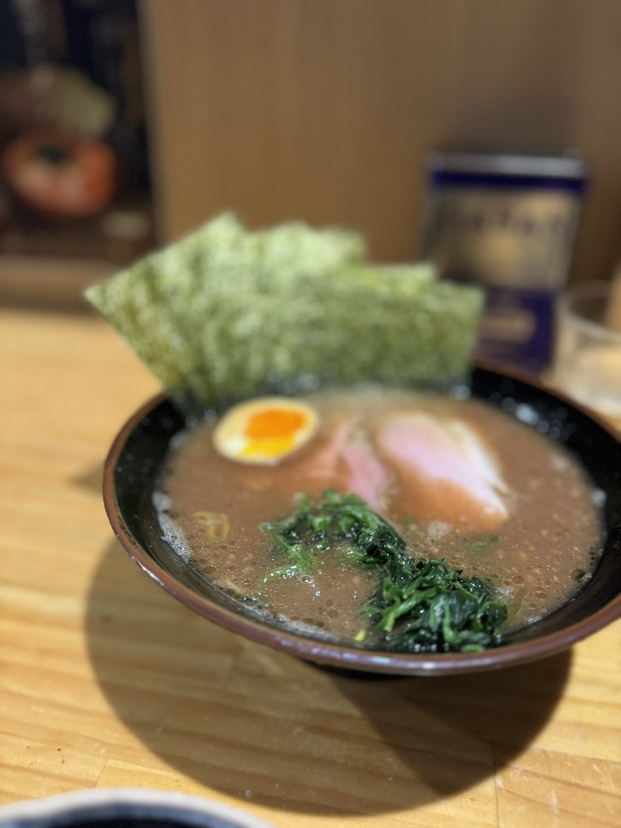 サイン会ありがとうございました〜
行く時晴れてたけど帰りが凄いスコールだった💦
足元お気をつけてお帰りください
初めてホワイトボードドローイングと美味しいラーメン( 'ω` ) 