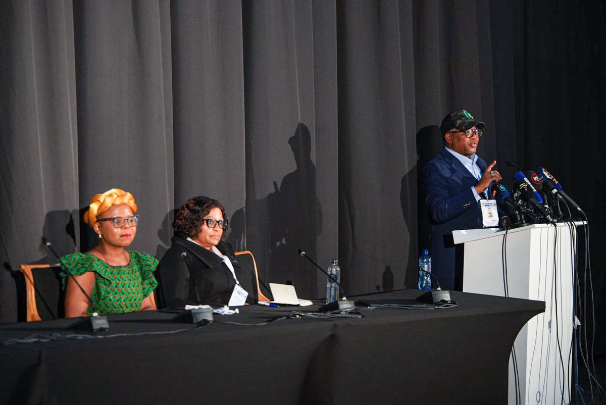 MYANC's tweet photo. Today the ANC briefed members of the media on the expected elections results. The ANC will at a later stage hold an NEC meeting to conduct a deep analysis of the outcome of the #ElectionResults.
#ANCThanksSA https://t.co/b1EFNUFrlY