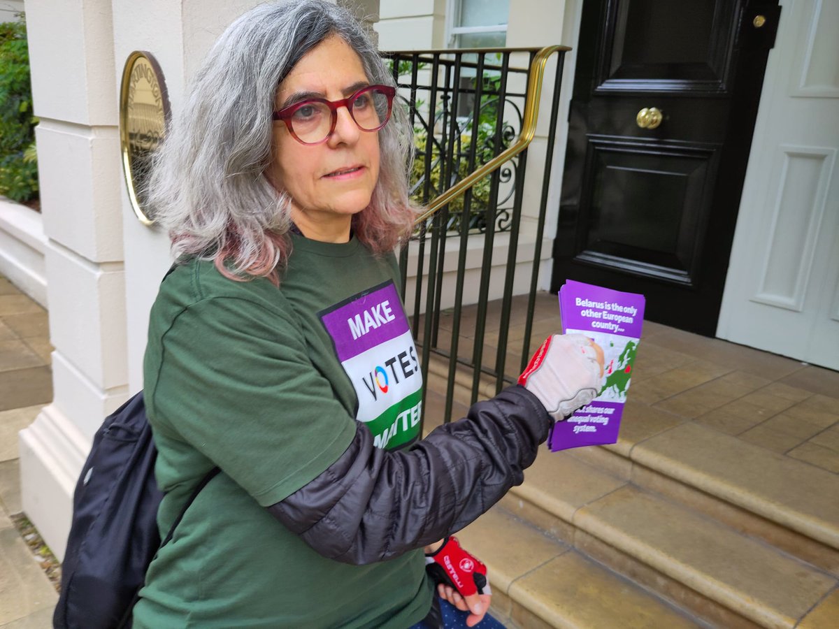 MVMNorthLondon's tweet photo. Another constituency where we're leafleting during the election campaign is Cities of London and Westminster. Here we are making our #doorstepdemand for #equalvotes around the Pimlico area, encouraging voters to think about electoral reform when they cast their vote in July! https://t.co/qdOSXhgky9