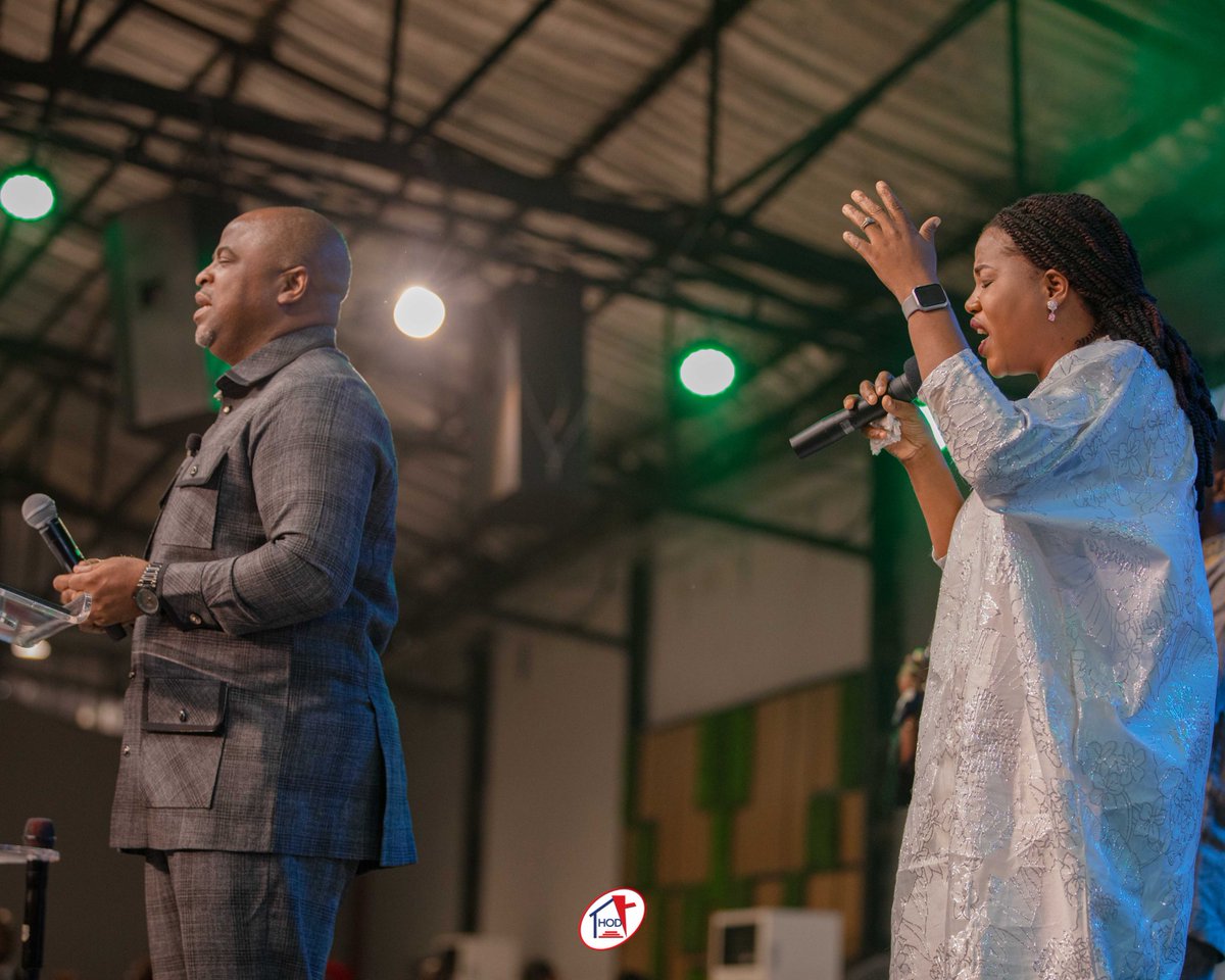 HODChurchNG's tweet image. We lift our hands to worship the one true God, the Holy One, the possessor of the heavens and earth.

#HouseholdOfDavid #SureMercies #SundayServices