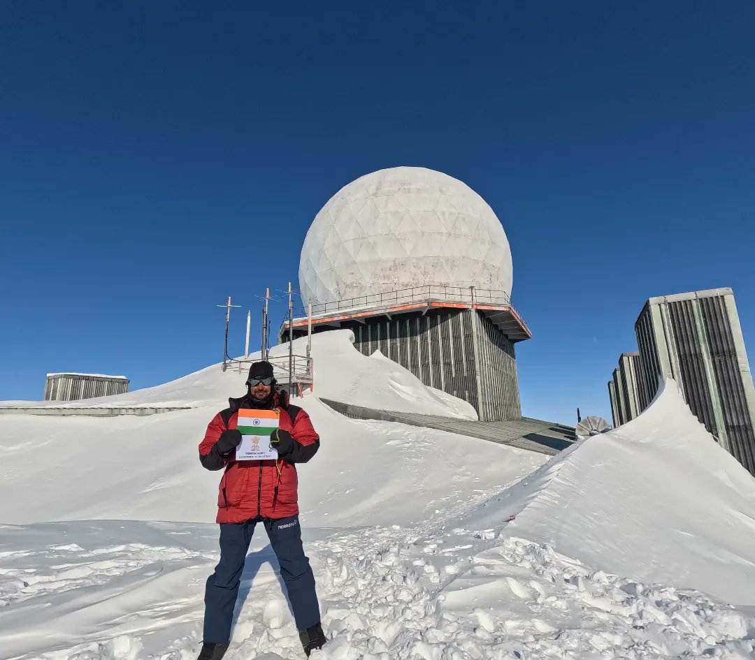 neeraj8848's tweet photo. #ProjectSAHAS 🌏🎿 : Phase 2 Update
Finished Greenland Crossing Ski Expedition - Unsupported-West to East Coast.
Distance ~600 Kms, Duration 29 Days. Lowest Temp ~ -30℃, Wind speed Max ~ 100-120 Kmph. Worked ~19-20 Hrs × Several Days. Last 24 Hrs were on skis & covered ~55Kms🇮🇳 https://t.co/UiV9KxIEn8