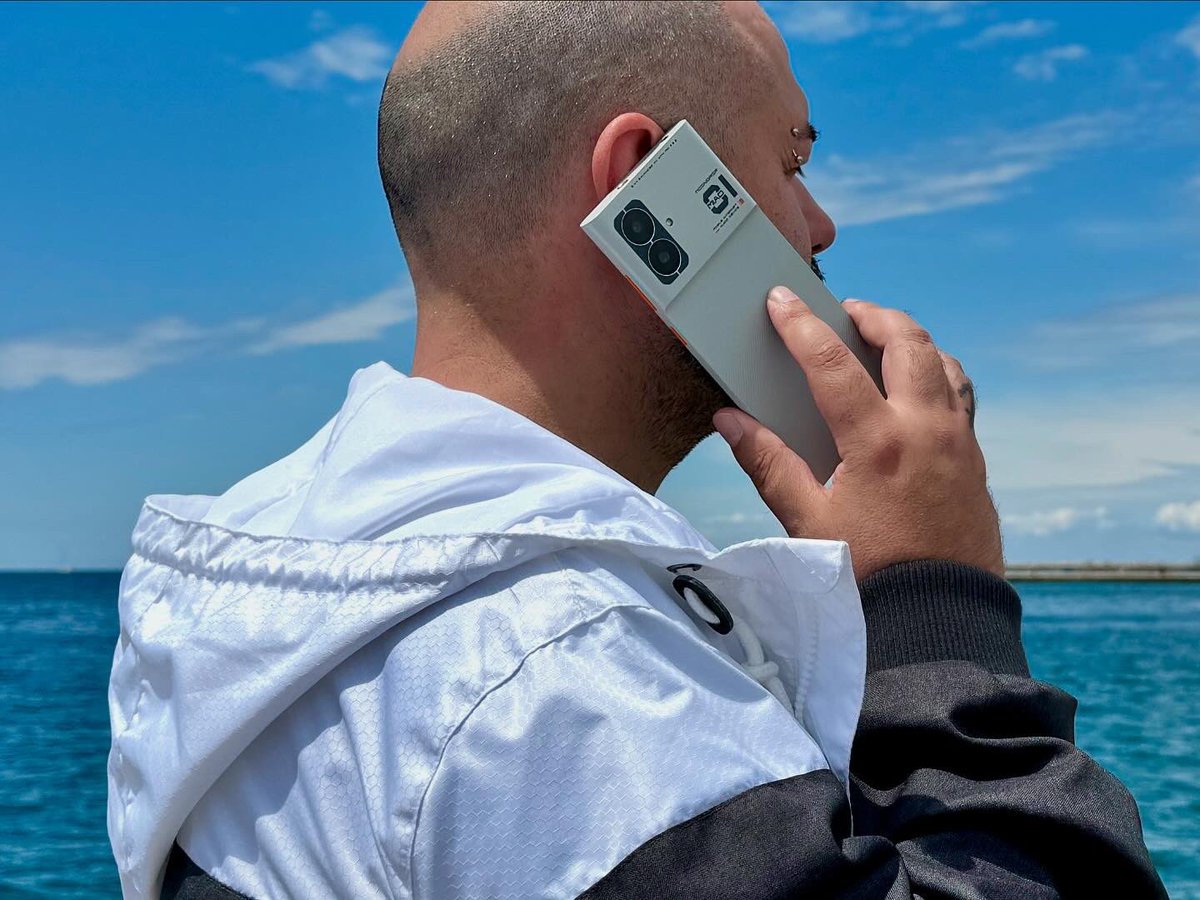 MikyAncona's tweet photo. MOONDROP MIAD 01 5G
Smartphone che mi sta piacendo tantissimo !
Peccato non arriverà mai “ufficialmente” da noi !
https://t.co/5Lcge3xDFM
#moondrop #shenzenaudio #moondropmiad01 #miad #miad01 #phone #mobile #smartphone #mikyancona #audio #5G #music #android #tech #youtube https://t.co/L7fPICz0Nu