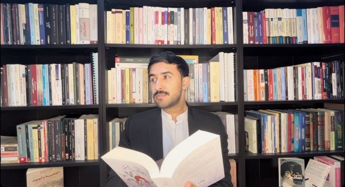 7sainkadhem's tweet photo. الكاتب.. وروايته الأولى "التي مُنِعَت"، والتي ما يزال يأمل أن يُرفع قرار المنع عنها!

#قيامة_الخفافيش 🦇
#حسين_كاظم https://t.co/EtW0suQYXB