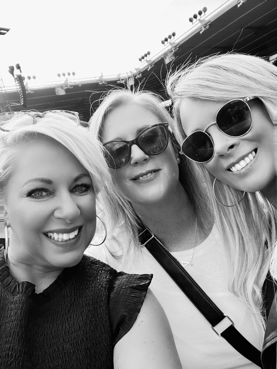 Shoequeen100's tweet photo. Take That never fail to deliver! What a show in Southampton last night! We can’t wait for Malta 🇲🇹 @GaryBarlow @takethat https://t.co/Id71cpSc38