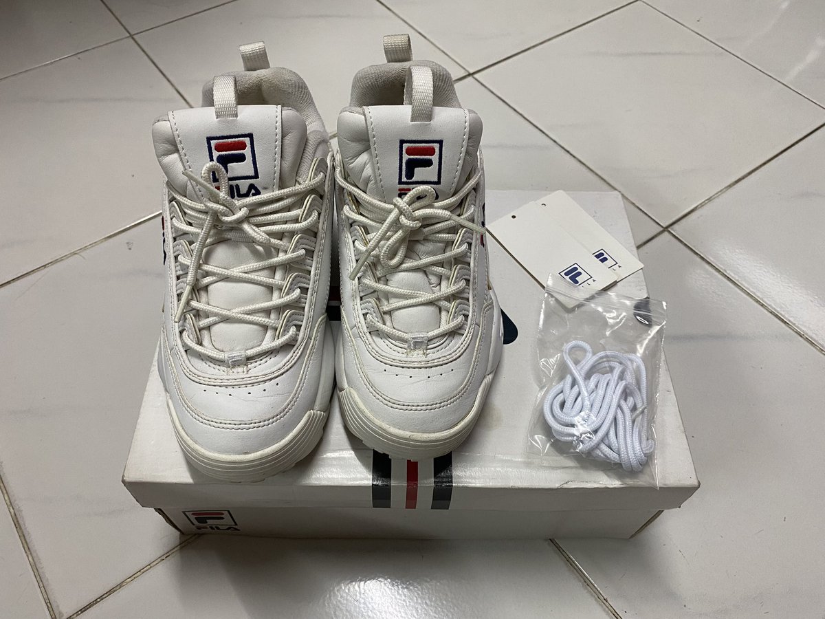 defbjp's tweet photo. 📌ส่งต่อรองเท้าFila Disruptor 2 ของแท้💯% Size US 6  24cm ขาย 500฿ รวมส่งค่าา ทักมาสอบถามหรือดูสภาพรองเท้าเพิ่มเติมได้นะคะ 🙇🏻‍♀️#FILA #ส่งต่อรองเท้า #รองเท้ามือสอง #ส่งต่อ #รองเท้าผ้าใบมือสอง #รองเท้าผ้าใบ #รองเท้าผ้าใบมือสองของแท้ #รองเท้าfila https://t.co/A2IIPD0N6n