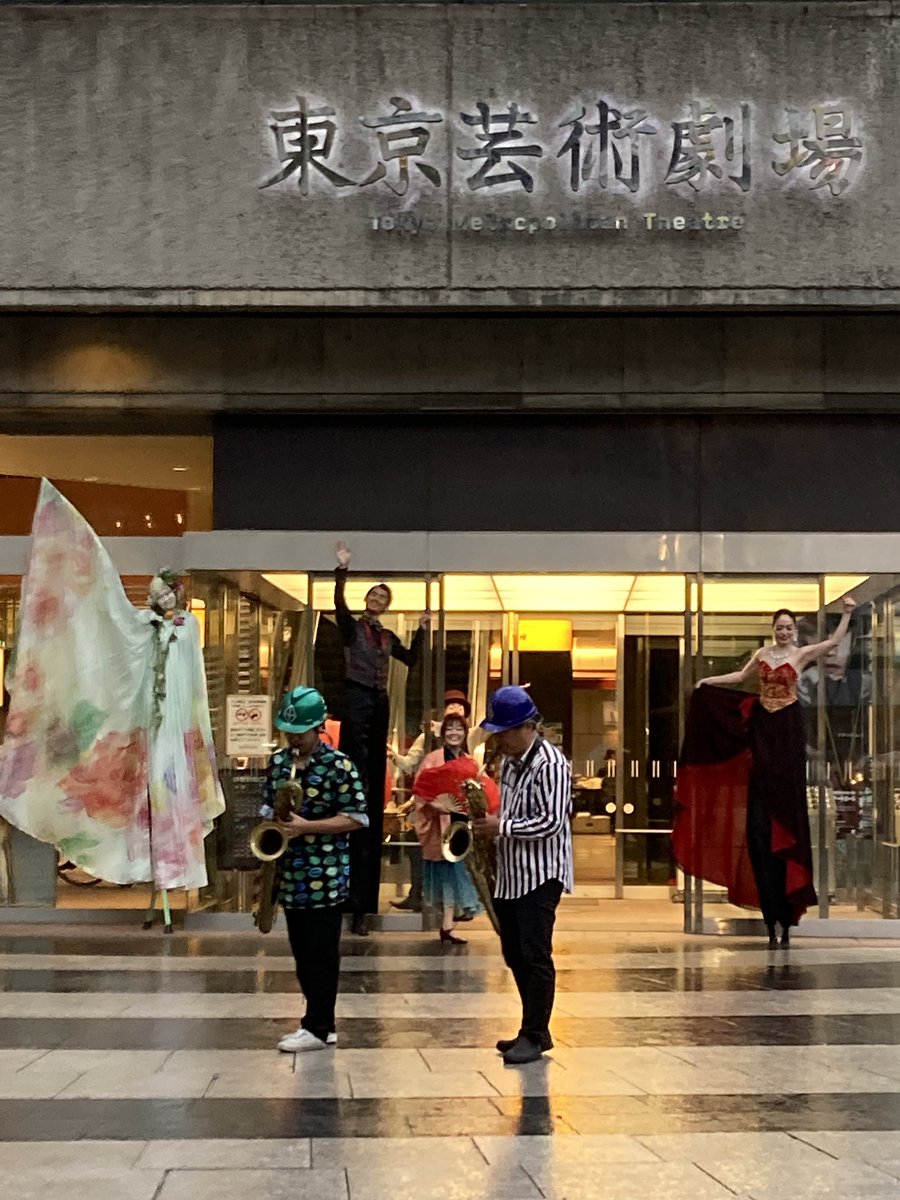mizukan's tweet photo. 雨の中でしたが、皆さん、お疲れ様でした！(*'▽'*)✨

#集まれ！池袋みんなの大道芸 https://t.co/X0TwD0B1tM
