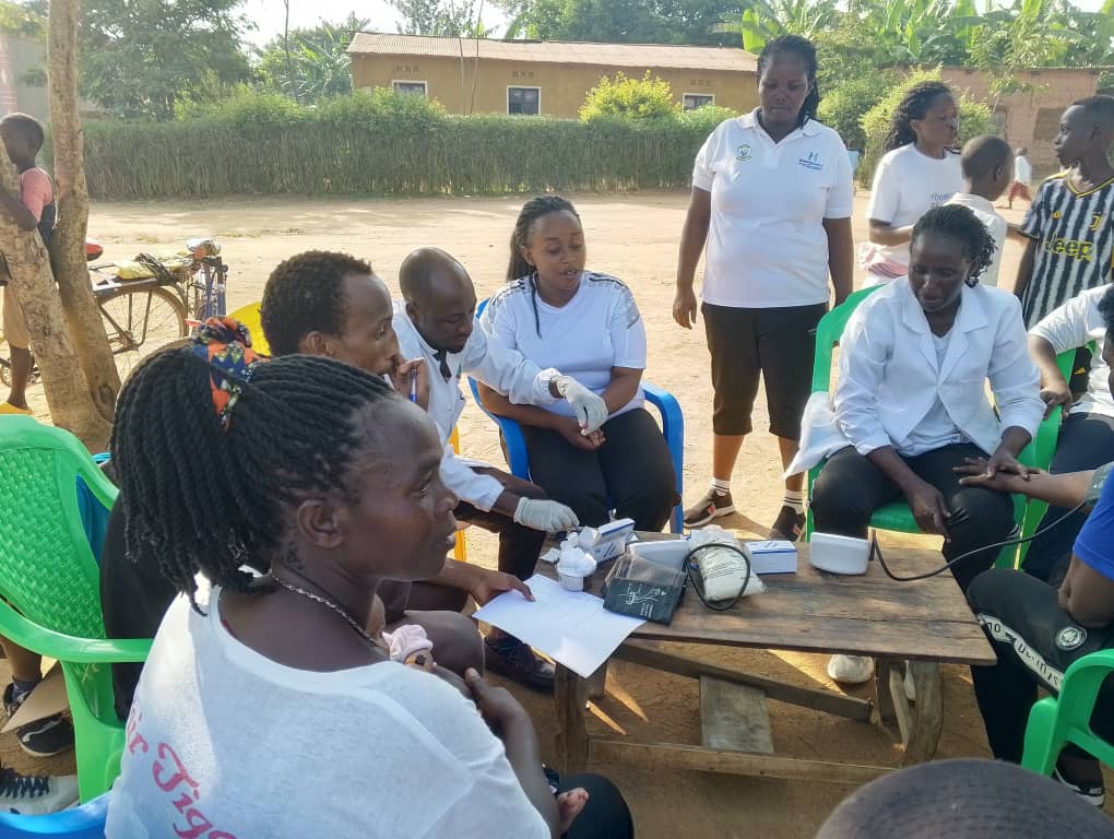 GashoraNYC's tweet image. Bugesera District
Gashora sector
Urubyiruko rutuye muri Gashora sector twifatanyije nabari nabategarugori muri siporo rusange yarifite insanganyamatsiko igira iti *"siporo ni ubuzima abagore twagiye"* @GashoraBugesera  @BugeseraDistr