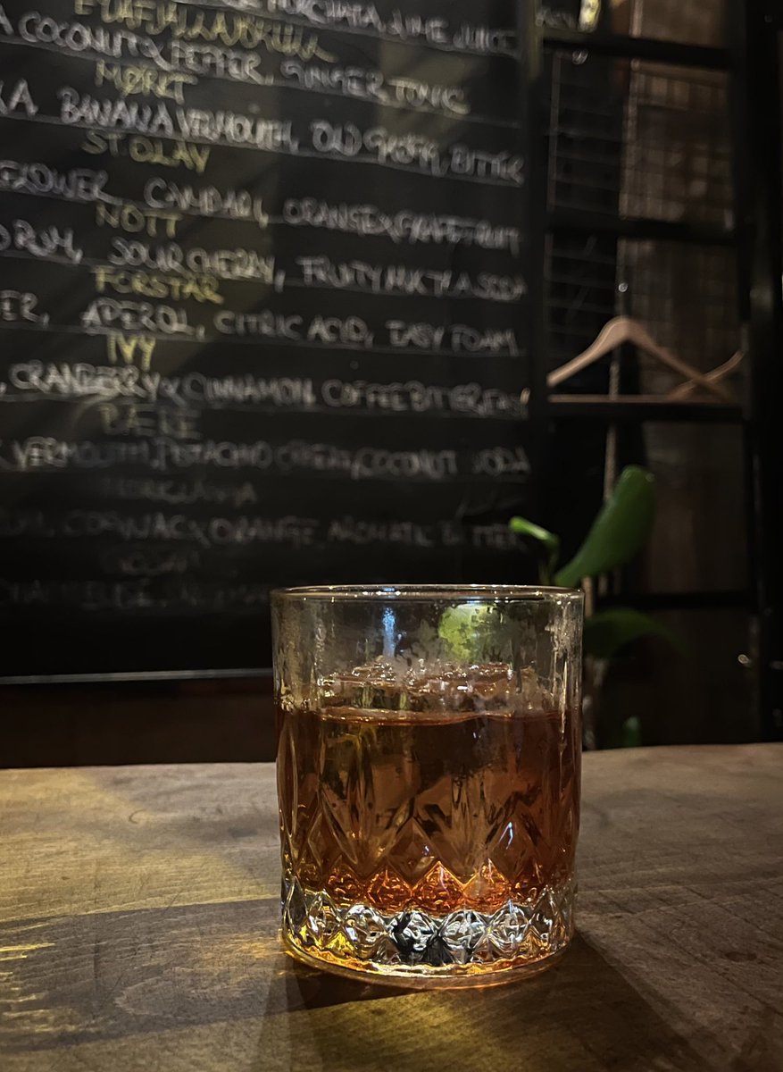 Будете в Стамбуле, заходите в бар Flekk. Рекомендую🥃

maps.app.goo.gl/3L7HwBFNwLH5F4…