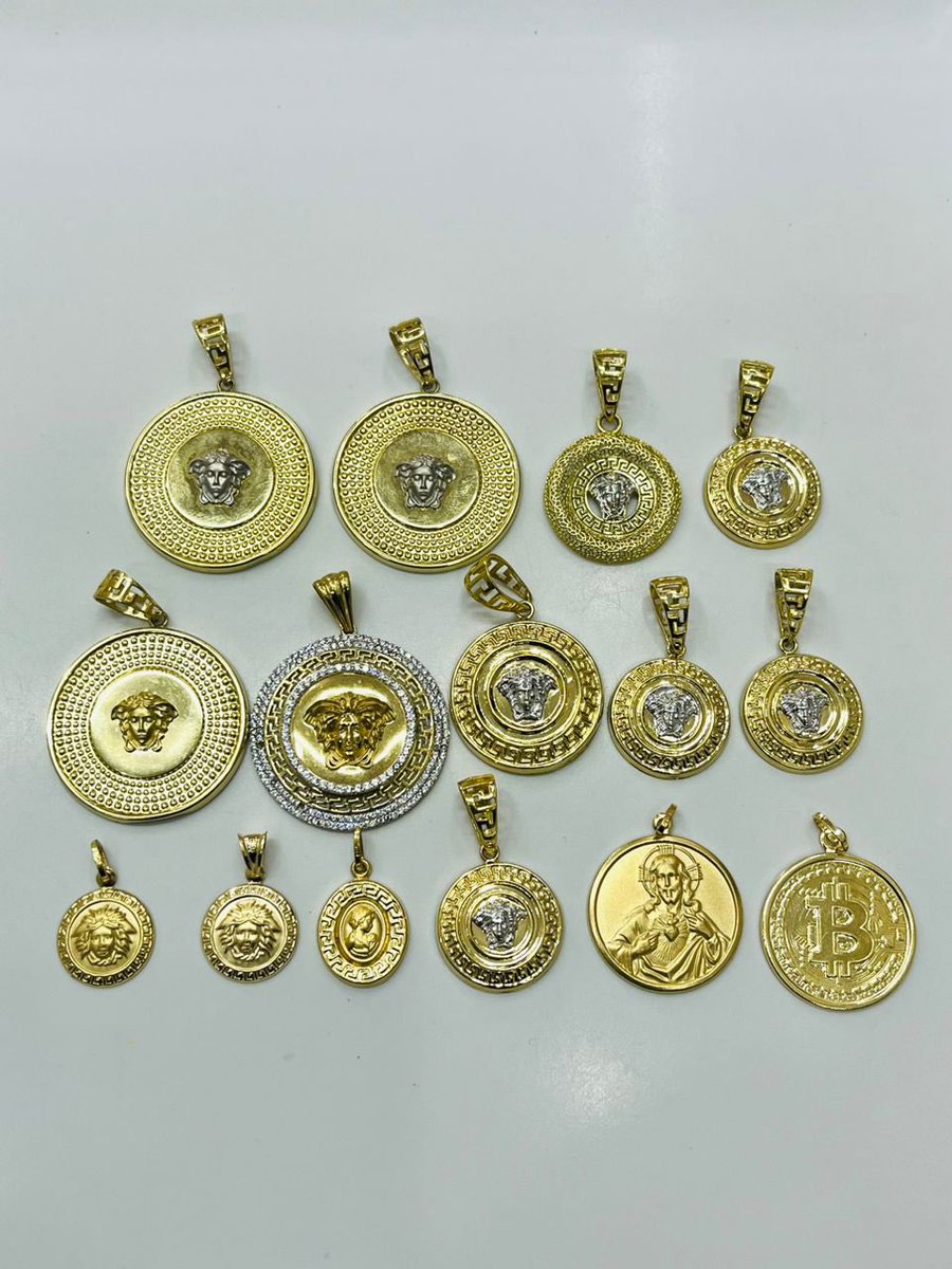 OlatideMorire's tweet photo. Please Mutuals, I sell brand new 18k gold. I can also help you source for legit used gold.  Thanks 🙏 https://t.co/EKk4Wz6dH1