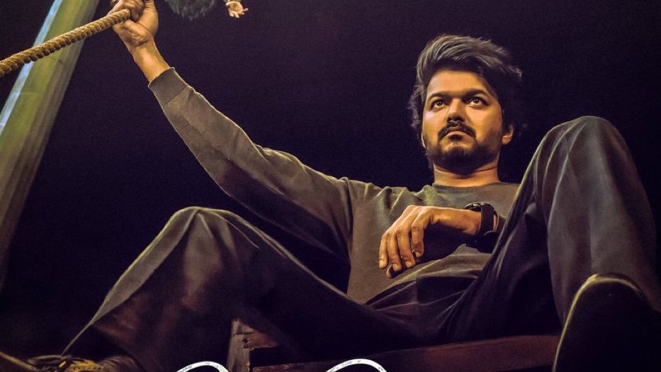 AppaTakkar03's tweet photo. Kollywood Actors ₹100 Crore Club Movies in Worldwide Box Office :-

🔰#Vijay - 11
🔰#Rajini - 10
🔰#Ajith - 6
🔰#Suriya - 4
🔰#Kamal - 3
🔰#SivaKarthikeyan - 2
🔰#Dhanush - 2 
🔰#Lawrance - 2
🔰#PS Series - 2
🔰#Vikram- 1 
🔰#Karthi- 1
🔰#Vishal- 1
🔰#SundarC - 1 https://t.co/rCtaJboKOz