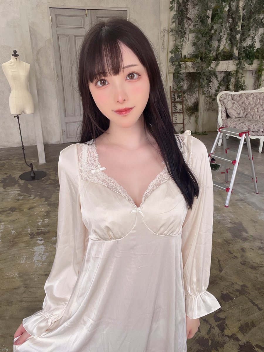 satou__osatou's tweet photo. 写真集撮影第2弾～！！✨️✨️ https://t.co/xG1En4wDmN