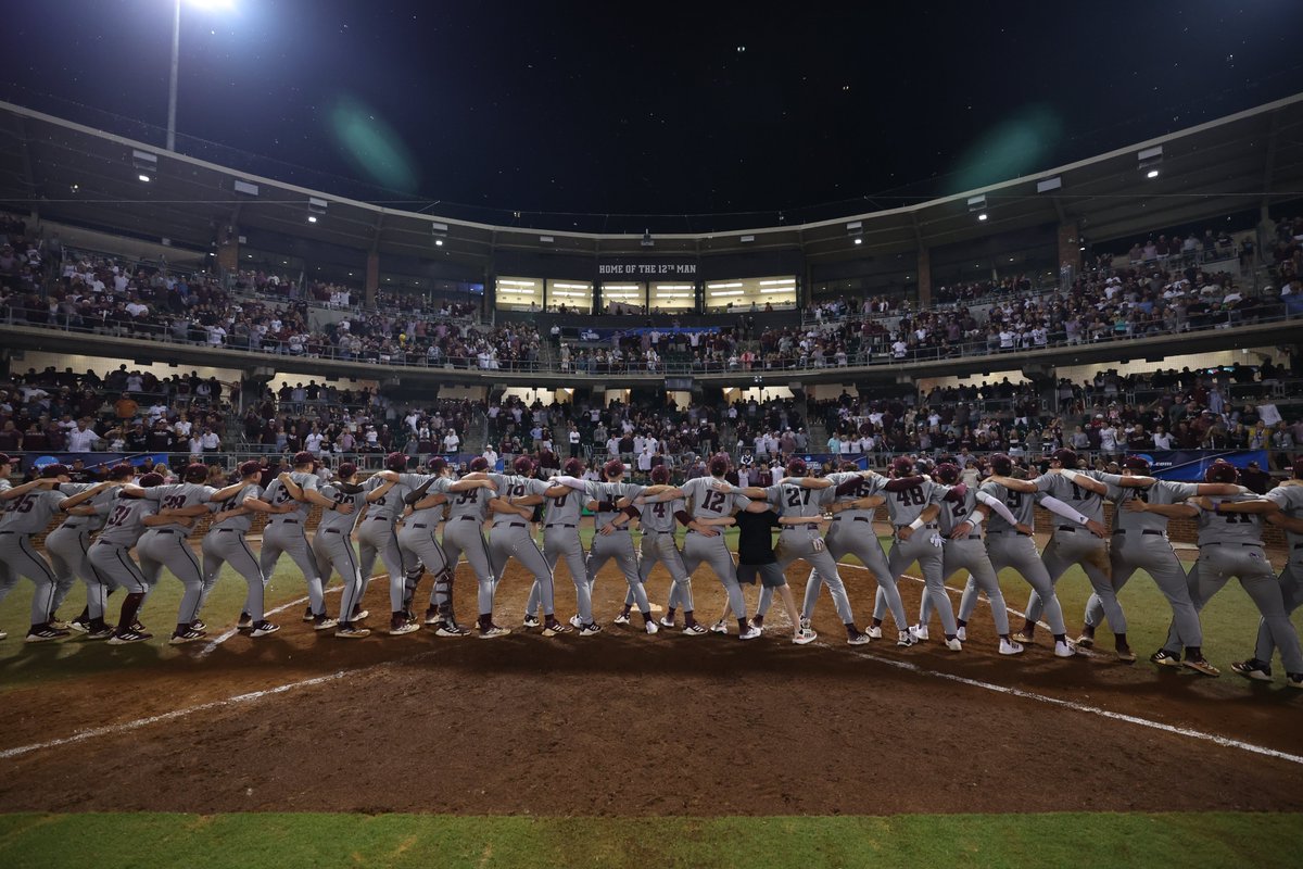 AggieBaseball's tweet photo. WE WIN, WE SAW!

#GigEm https://t.co/ifrLcaQ9ly