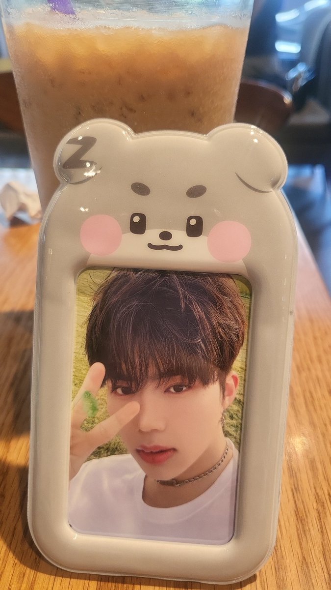 김나란 tweet media