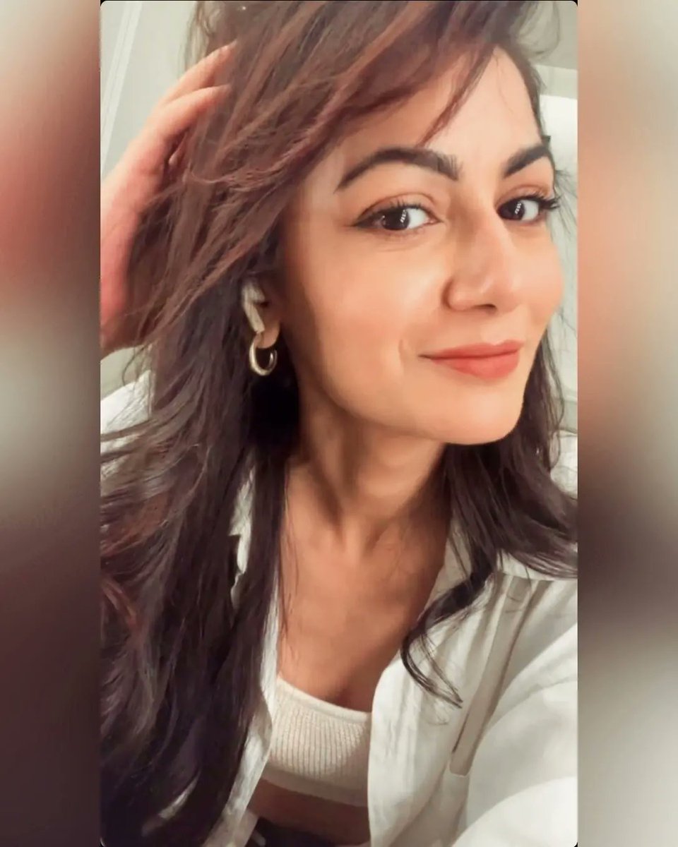 An06421025Aamir's tweet photo. Masha Allah Ye Ladki 🔥🫶😍

#SritiJha #Amruta #Fuggi 
#KaiseMujheTumMilGaye #KMTMG
#DARMIYAAN #Sakshi #PragyaMehra https://t.co/F9R17ZAjhK